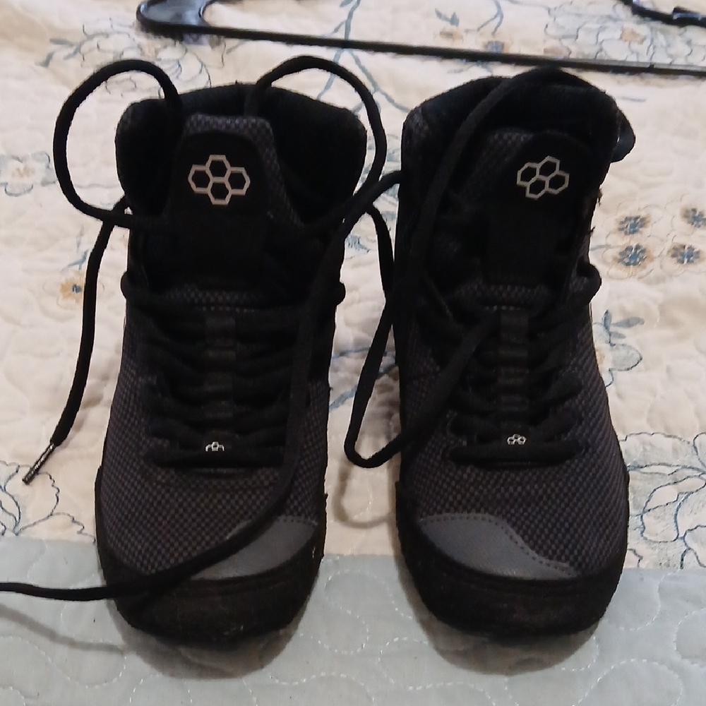 Boys Wresteling Shoes Size 3